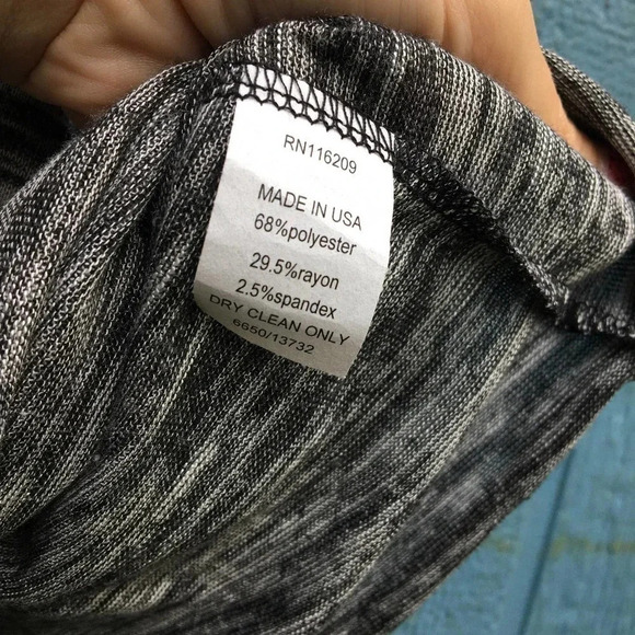 Velvet Torch Women's Gray Space Dye V-Neck Empire Waist Tunic Sweater Small NWT - Picture 4 of 5